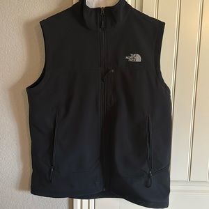 The North Face Men’s black Vest, Size Large